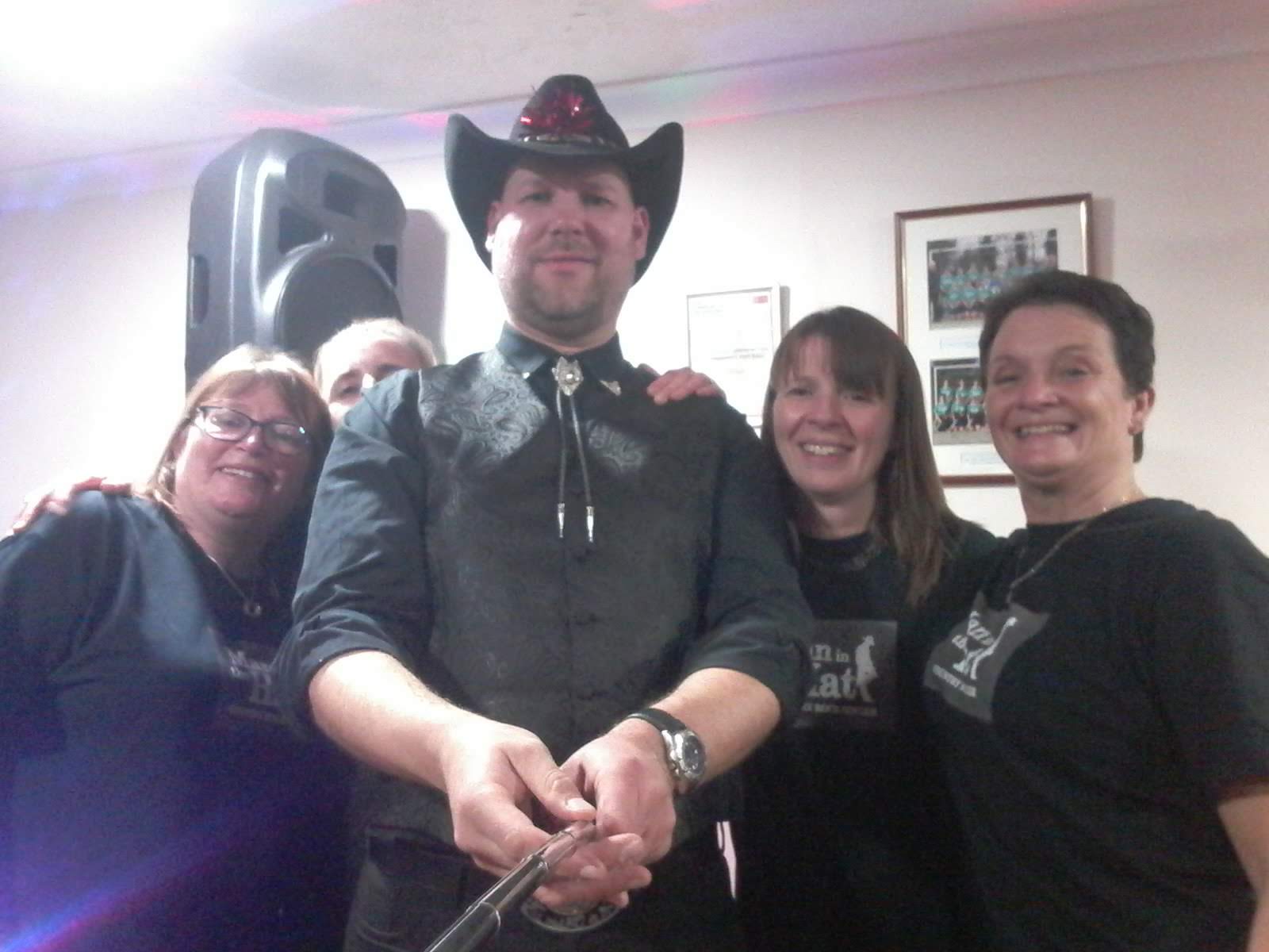 Man in the Hat & The Hatettes! Fram Sports Club - Dec 2019